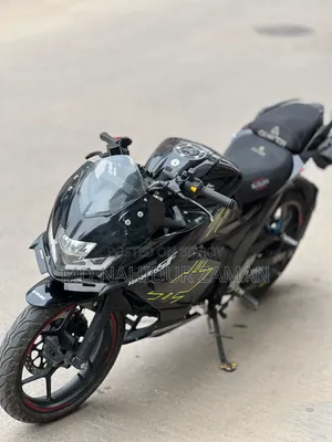 নতুন সুজুকি জিক্সার এসএফ এফআই ২০২৫ ব্ল্যাক