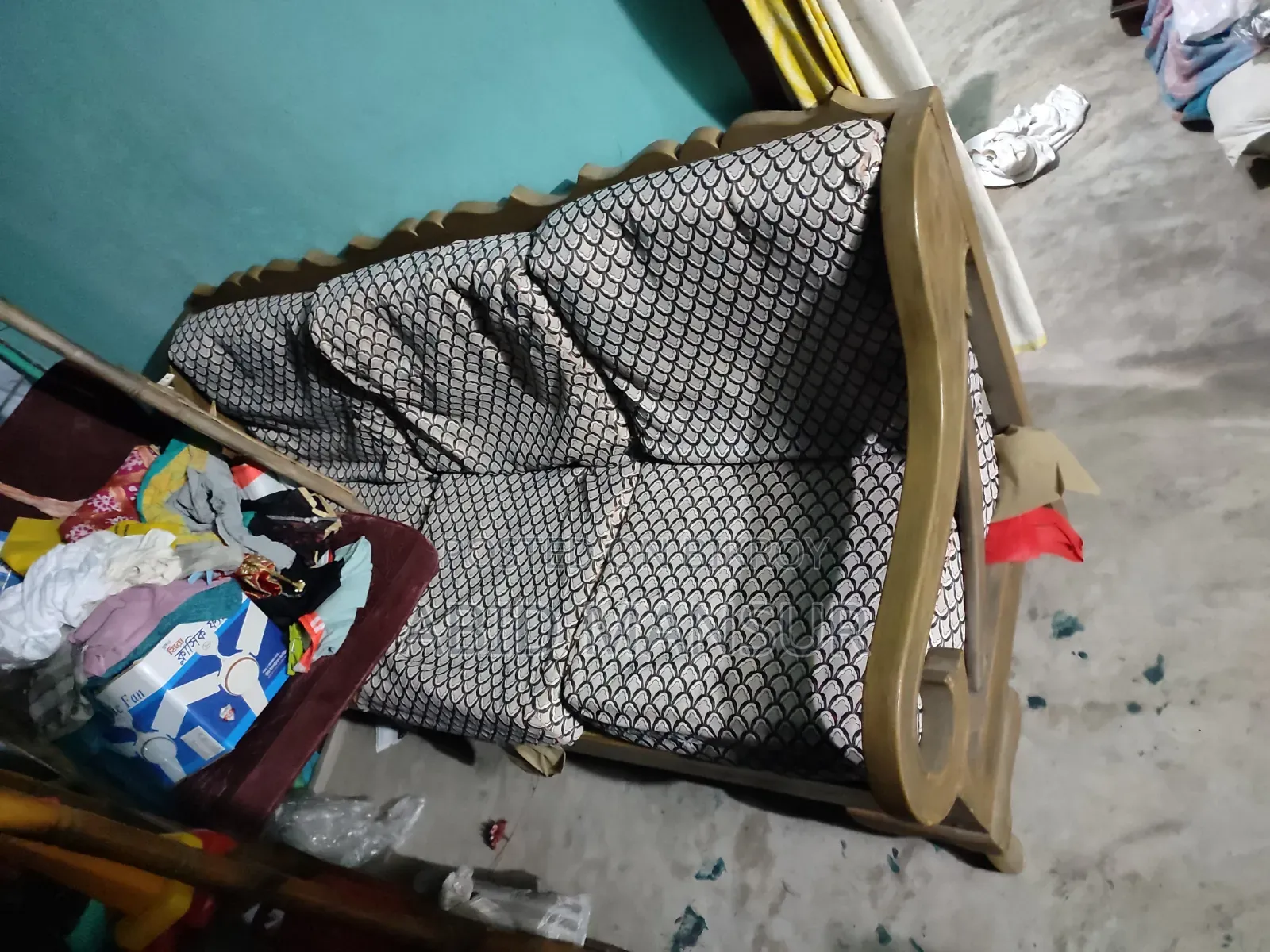 সেগুন কাঠের ৩ সিটার সোফা