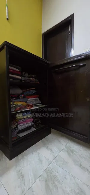 সেগুন কাঠের আলমারি
