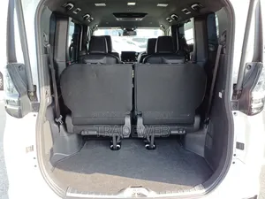 Toyota Noah 2022 Pearl