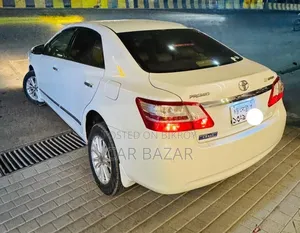 টয়োটা প্রিমিও ২০১৫ পার্ল