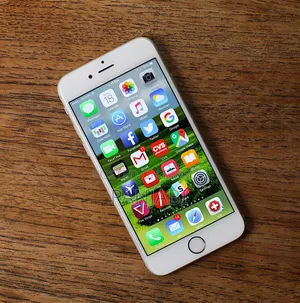 Apple iPhone 6s 64 GB Bronze