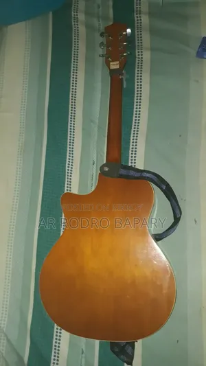Guiter Sell 7500