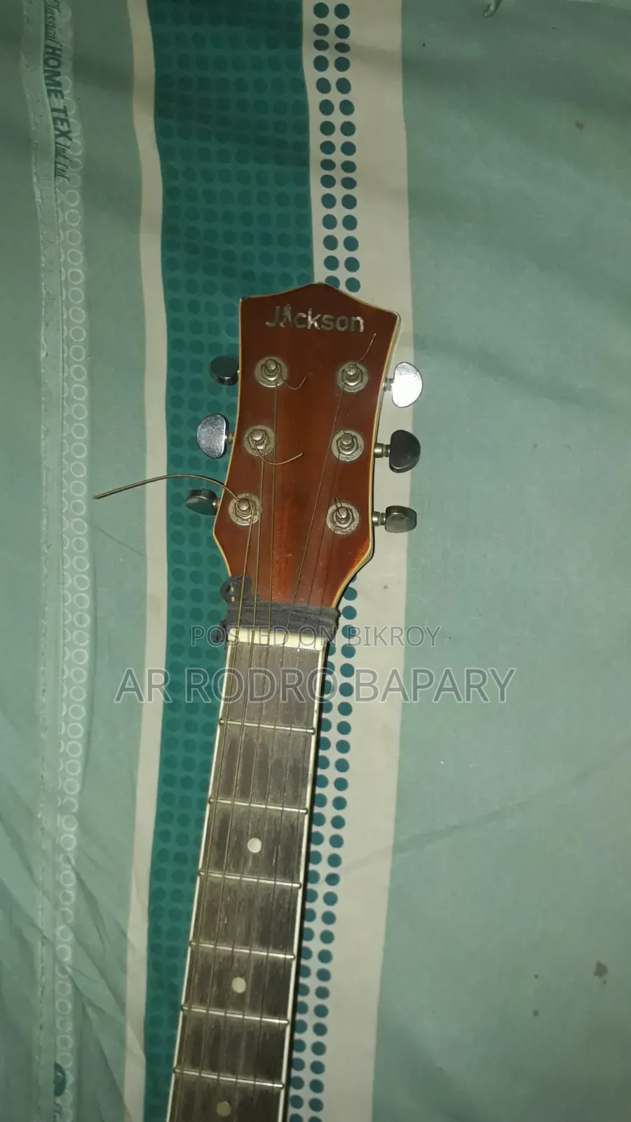 Guiter Sell 7500