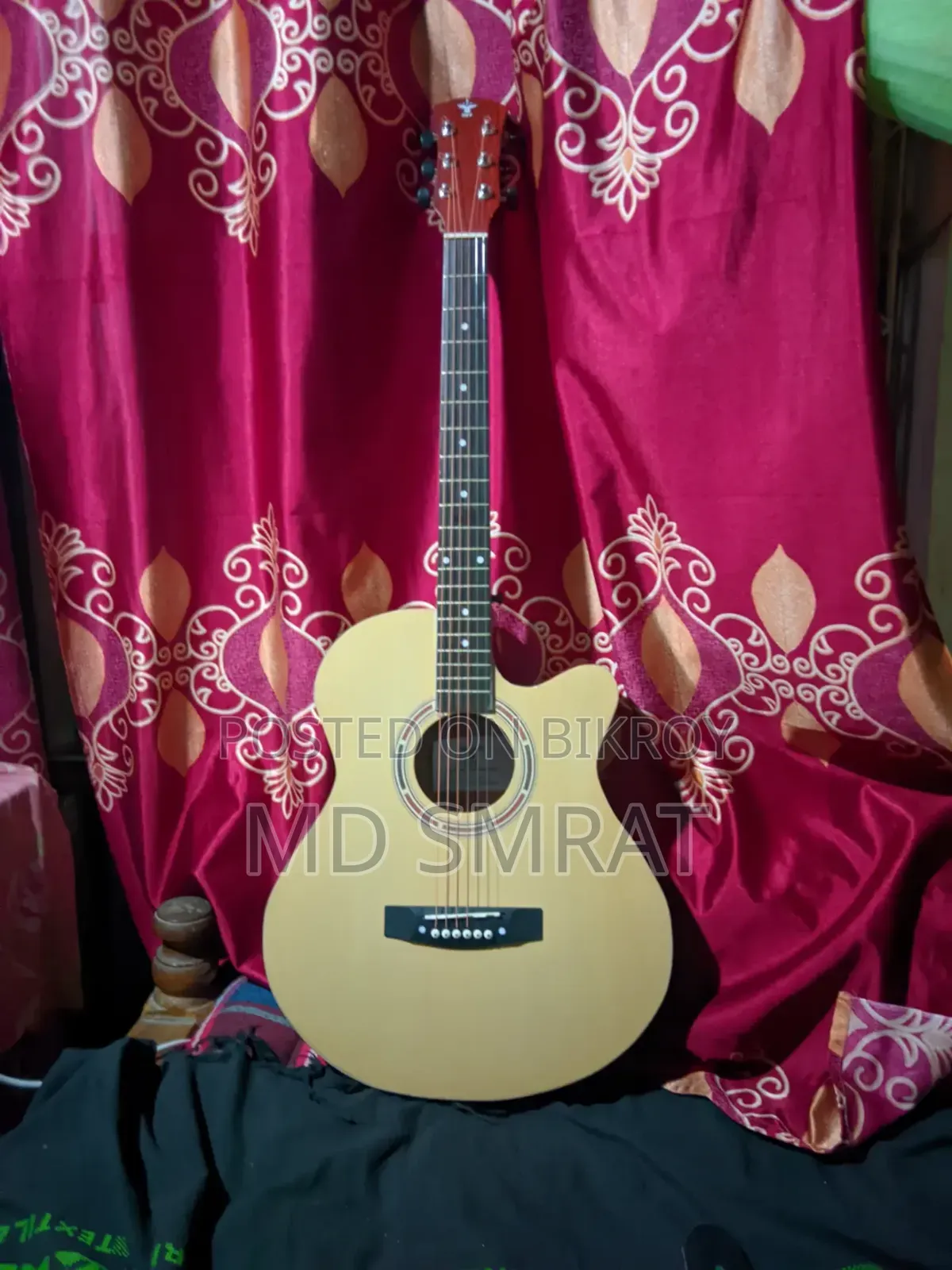 Guitar for sale