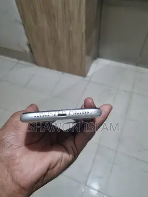 Apple iPhone 11 128 GB White