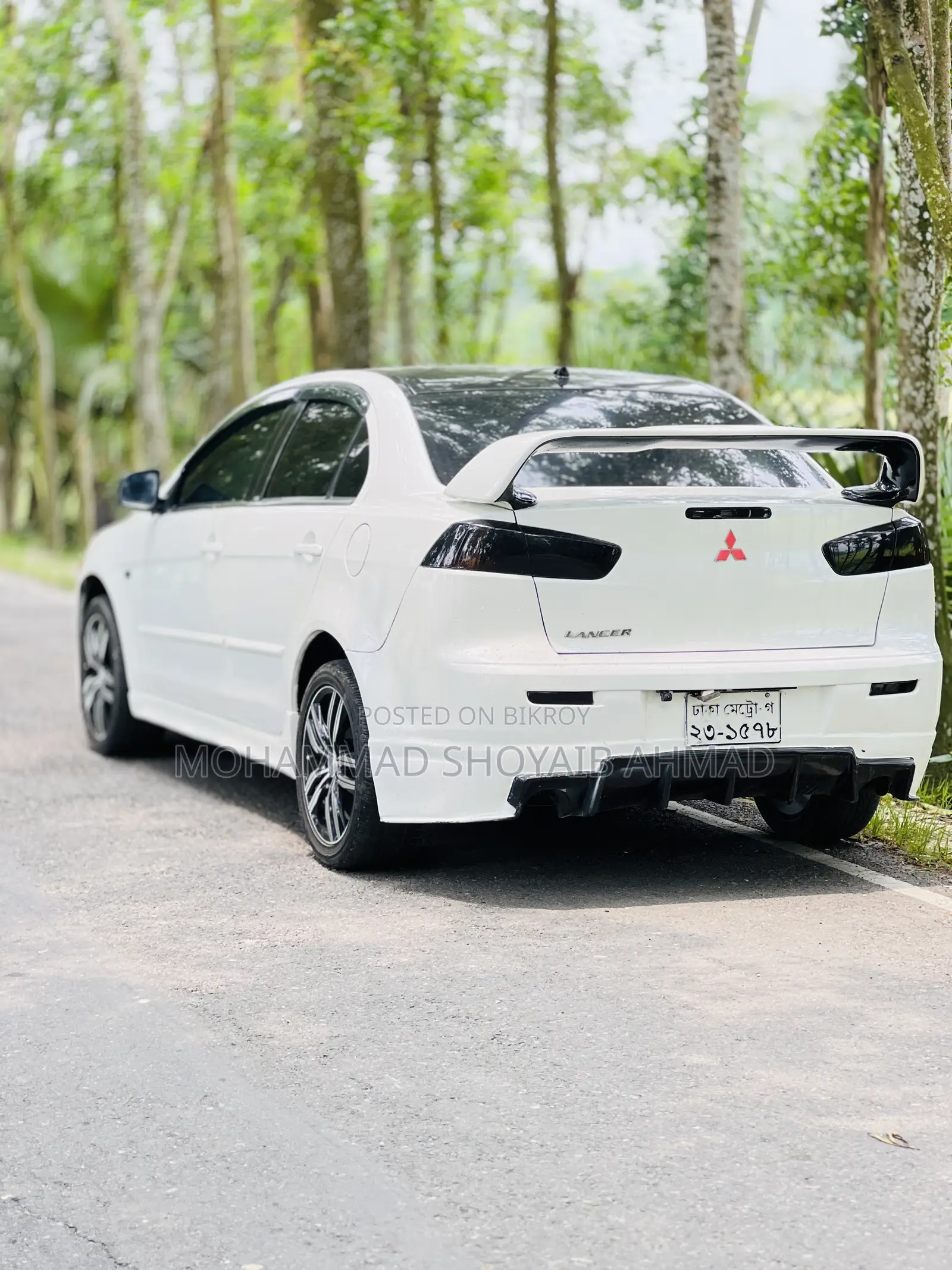 মিতসুবিশি ল্যান্সার ২০০৮ সাদা