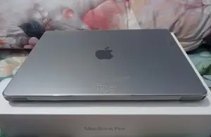 New Laptop Apple MacBook Pro 2024 M3 64GB Apple M3 Max eMMC 6T