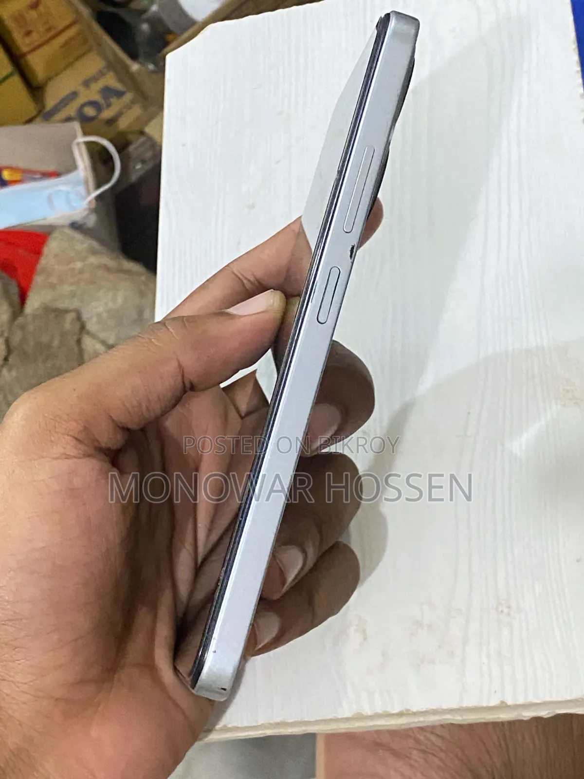 আইটেল এ৮০ ১২৮ জিবি সাদা