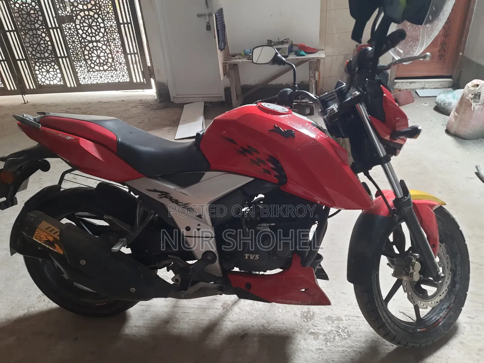 TVS Apache 160 4V 2019 Red