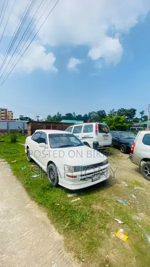 Toyota Corolla Automatic 1999 White