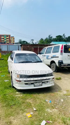 Toyota Corolla Automatic 1999 White