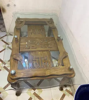 ব্যবহৃত ৬ চেয়ারের কাঠের ডাইনিং টেবিল বিক্রয় হবে
