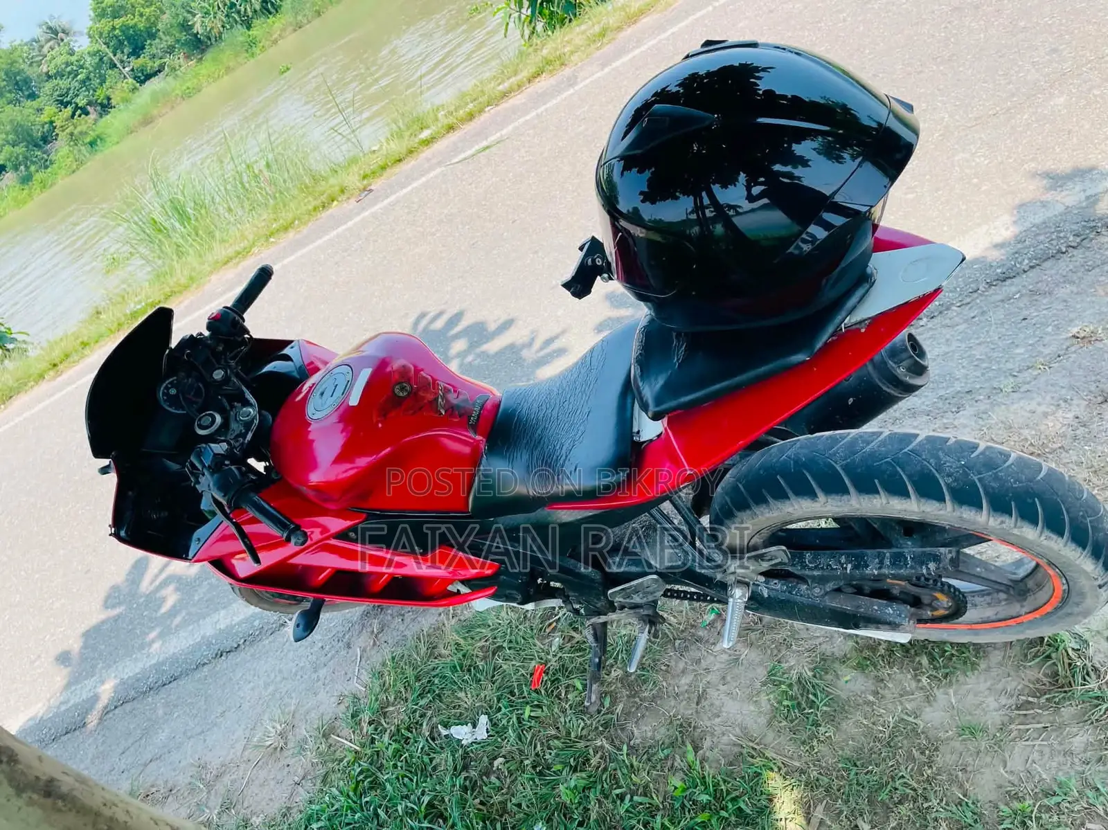 Yamaha 2012 Red