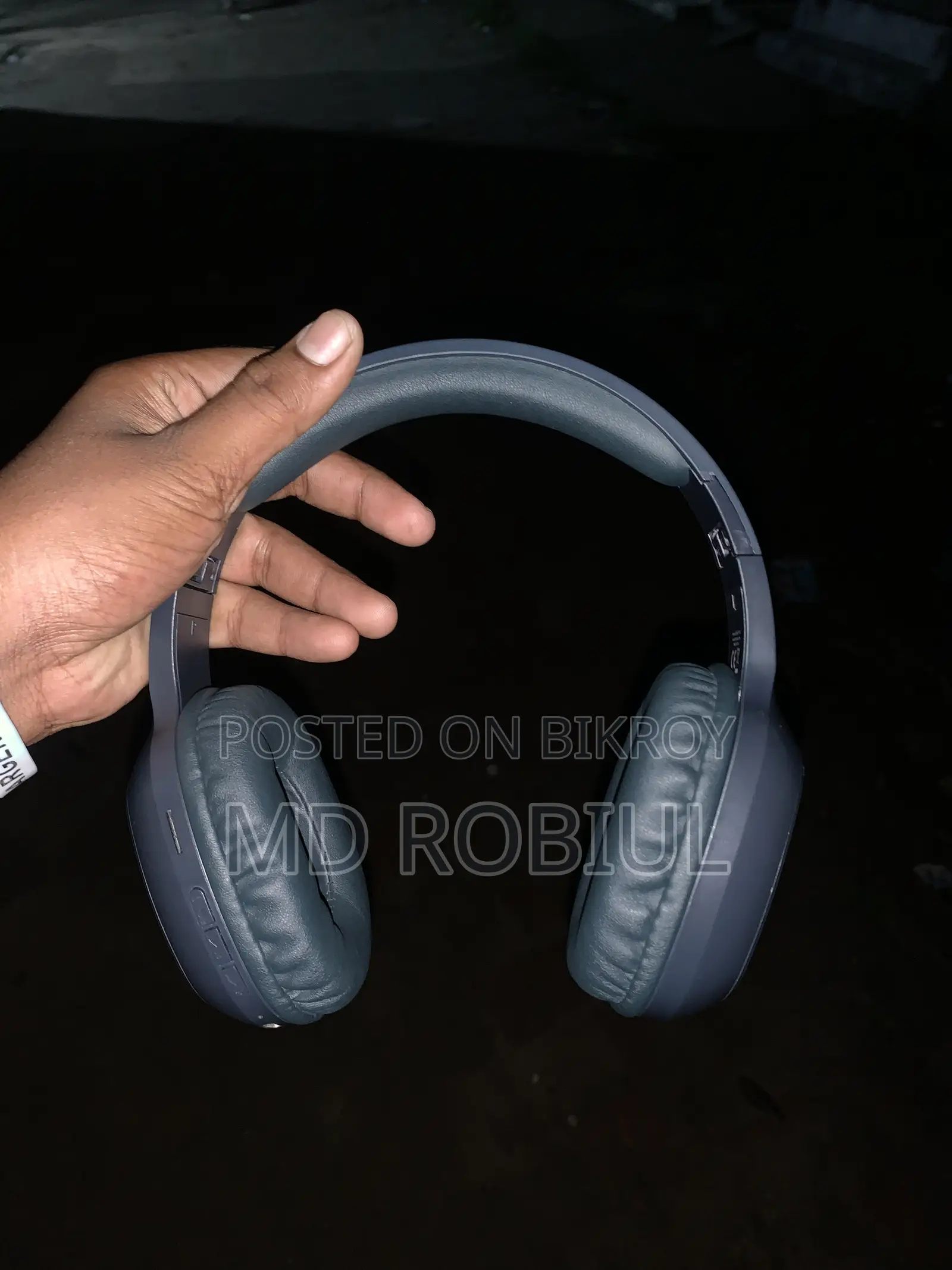 Headphone for sale
