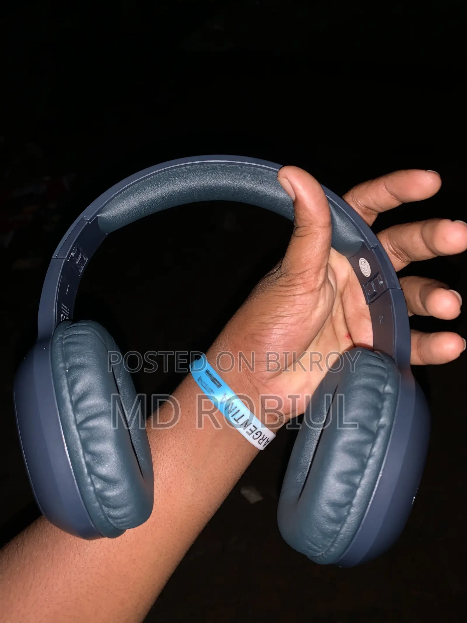 Headphone for sale