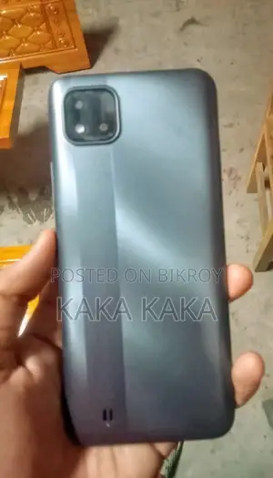 রিয়েলমি ৩২ জিবি কালো
