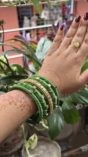 Handmade Reshmi Shutar Churi
