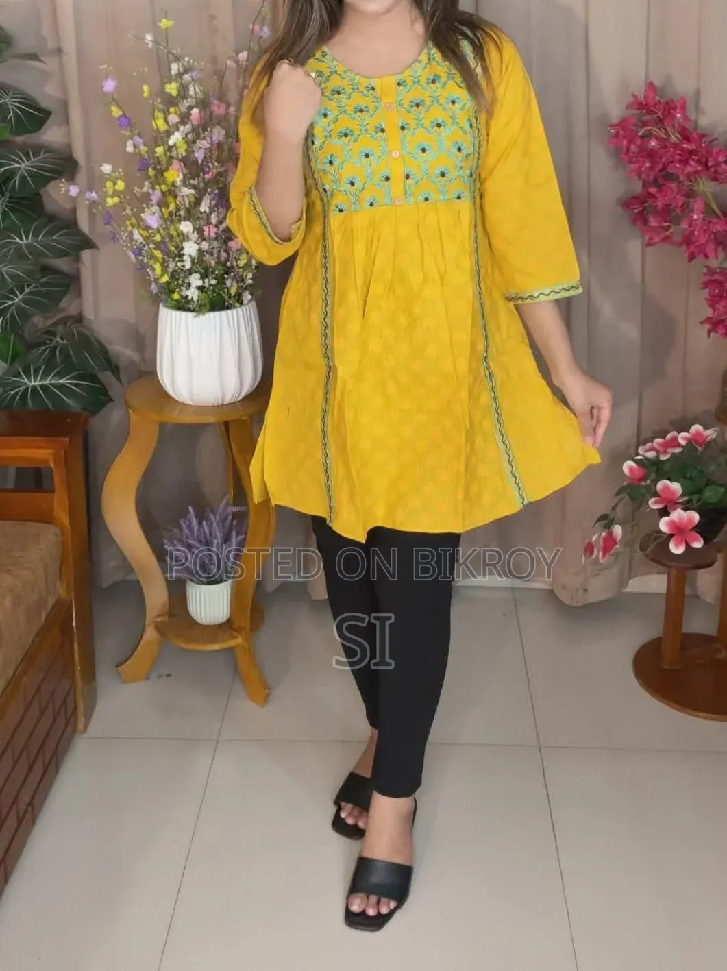 লেডিস টপস