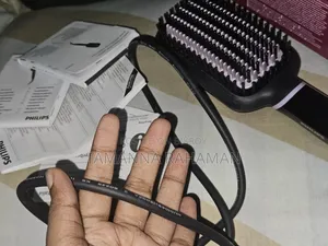 হেয়ার স্ট্রেইটনিং ব্রাশ