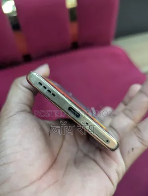 রিয়েলমি ১১ ২৫৬ জিবি গোল্ড