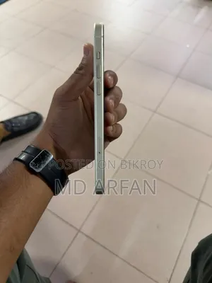 Apple iPhone 15 Plus 128 GB Green