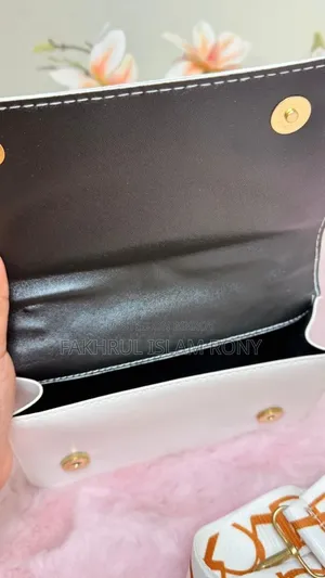 👜 Ladies Premium Hand Bag – Stylish & Trendy