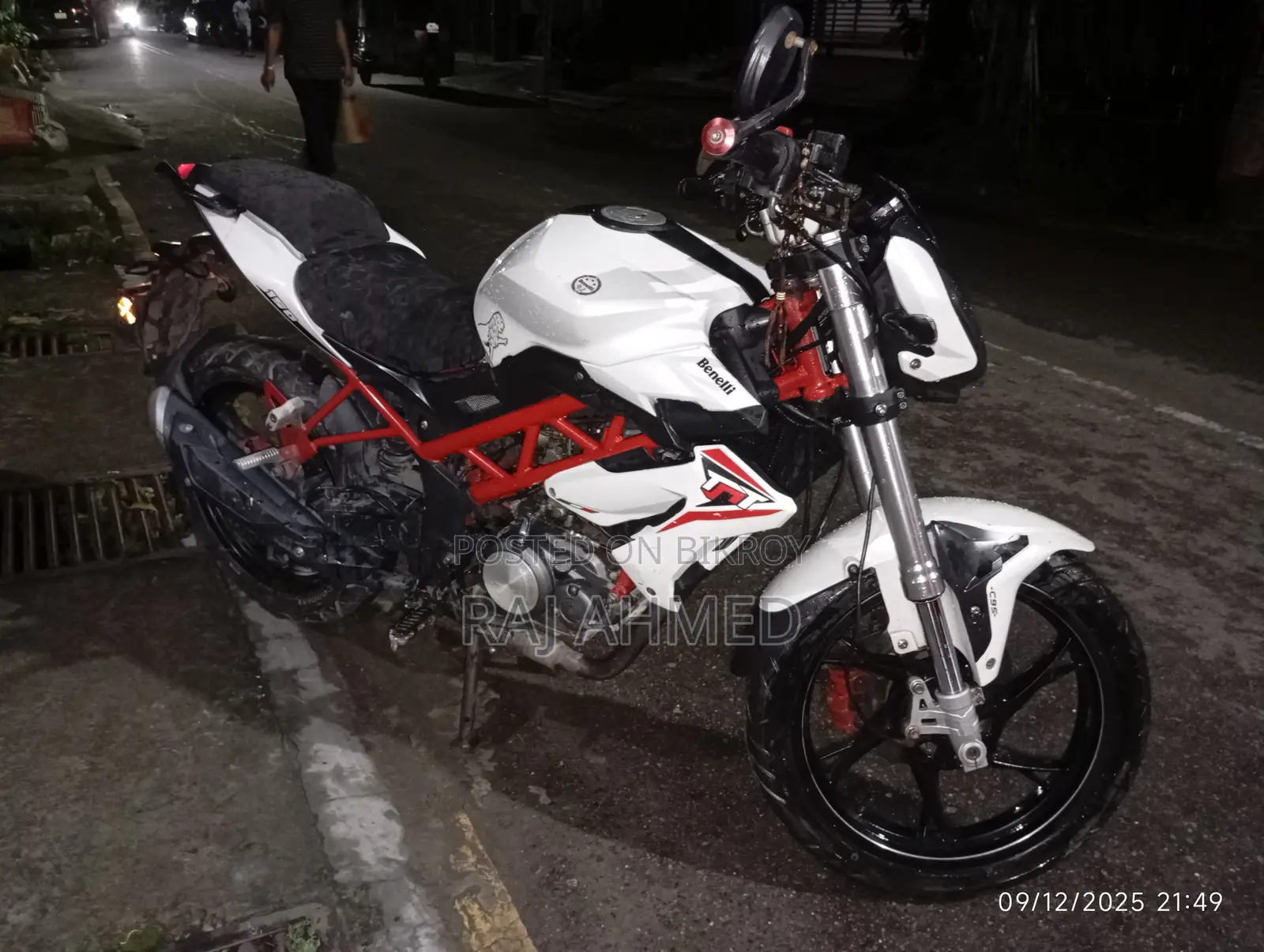 Benelli TNT 2018 White