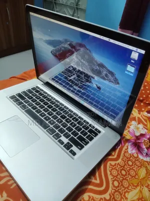 ল্যাপটপ অ্যাপল ম্যাকবুক প্রো ২০১২ ৬জিবি ইন্টেল কোর আই৭ এসএসডি ৫০০জিবি
