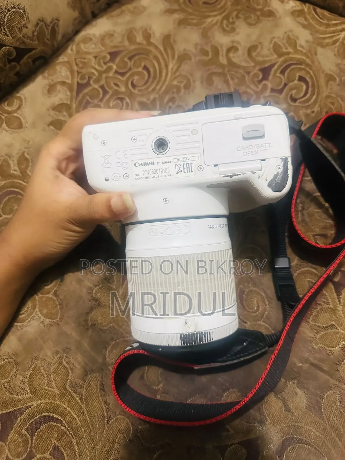 সাদা Canon Eos 100d ডিএসএলআর ক্যামেরা (১৮-৫৫ মিমি কিট লেন্স অন্তর্ভুক্ত)