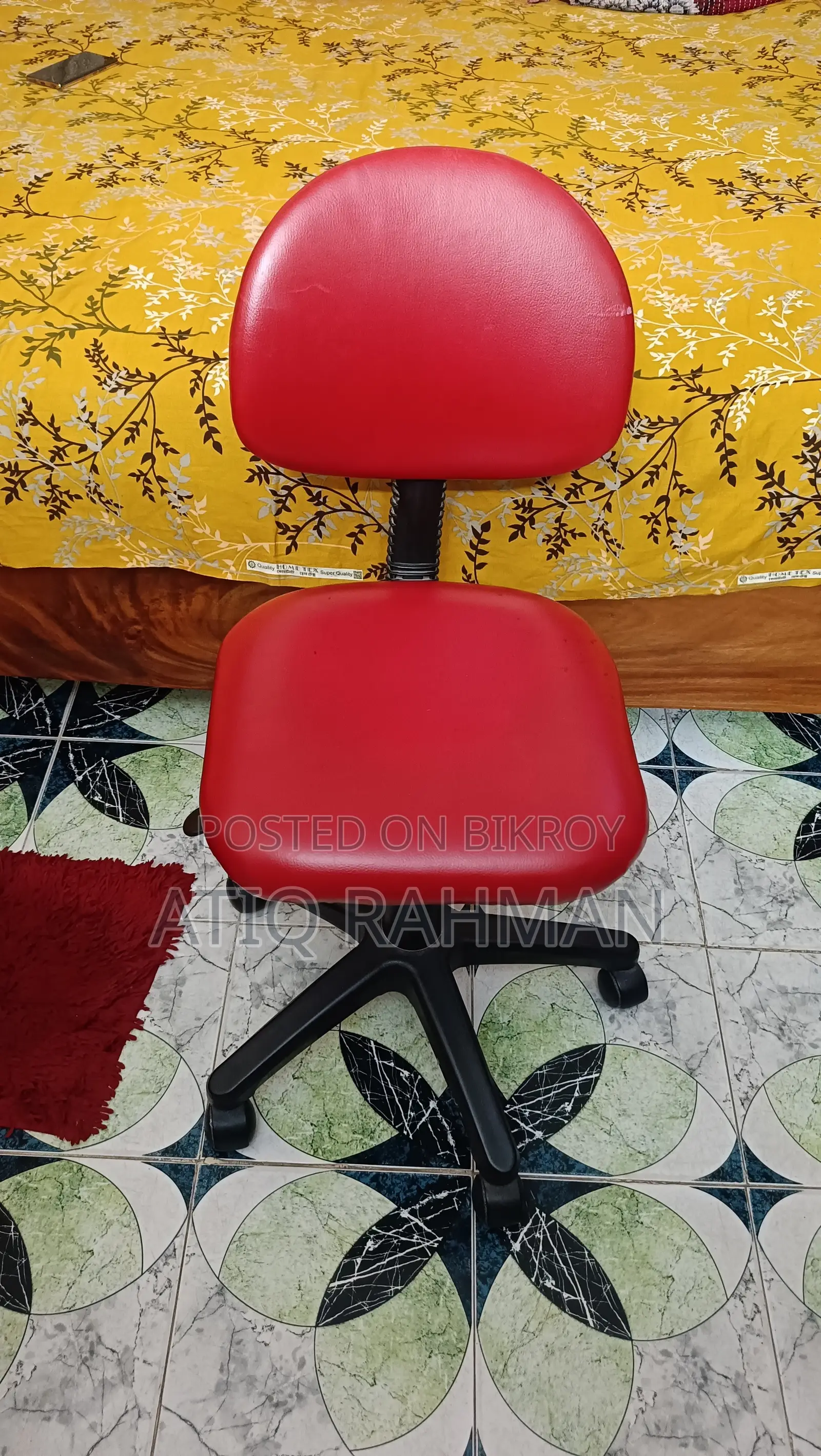 কম্পিউটার টেবিল, চেয়ার