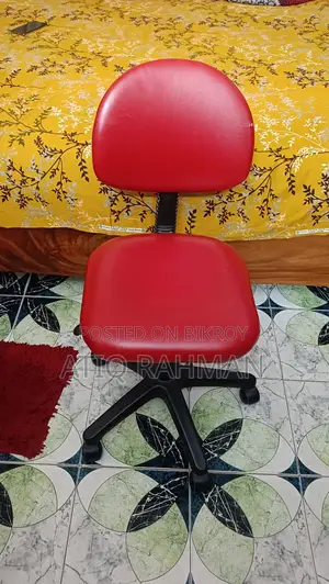 কম্পিউটার টেবিল, চেয়ার