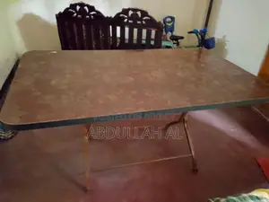 ডাইনিং টেবিল, ফার্নিচার