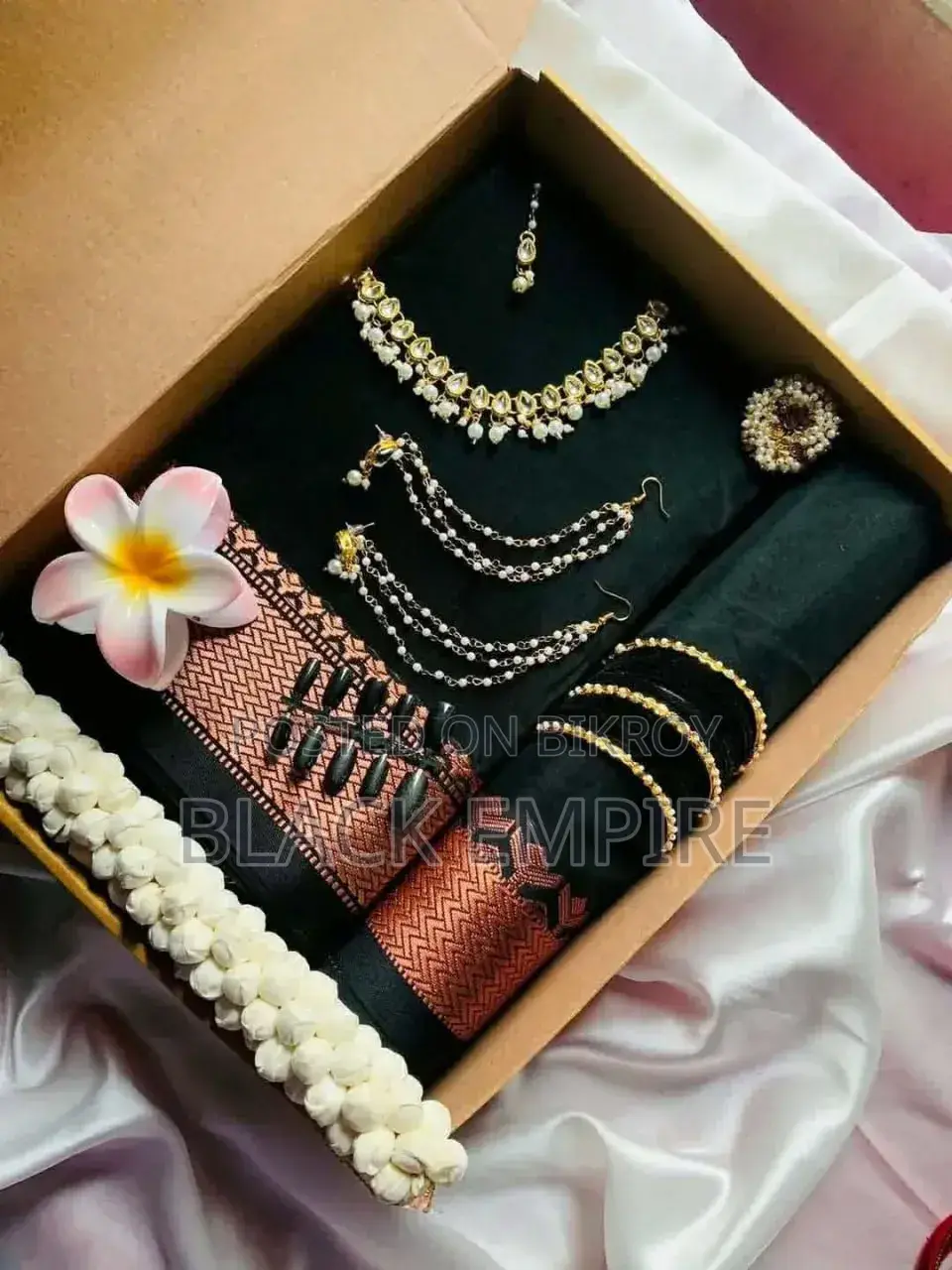  এক প্যাকেজেই সম্পূর্ণ সাজ! 