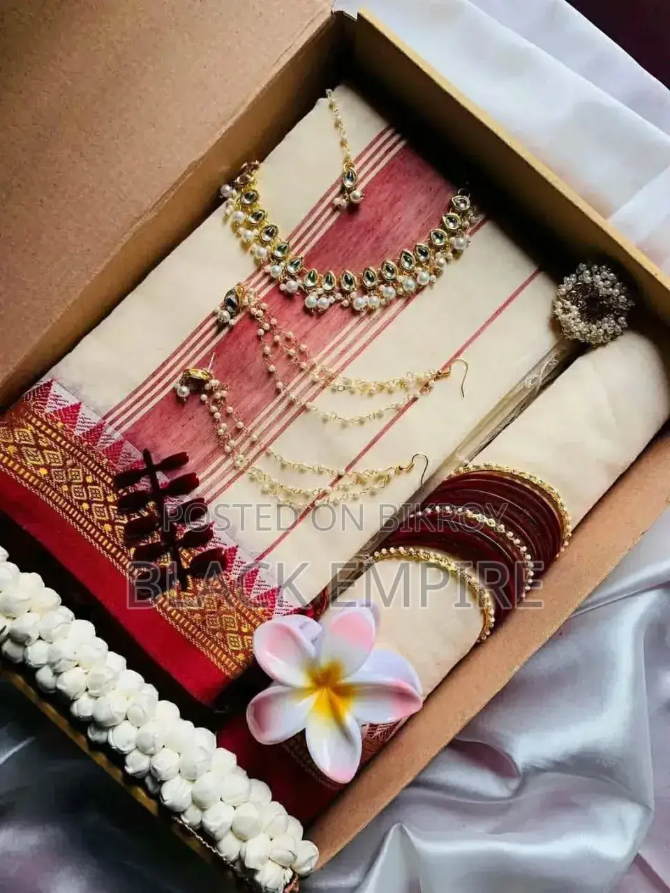 এক প্যাকেজেই সম্পূর্ণ সাজ! 