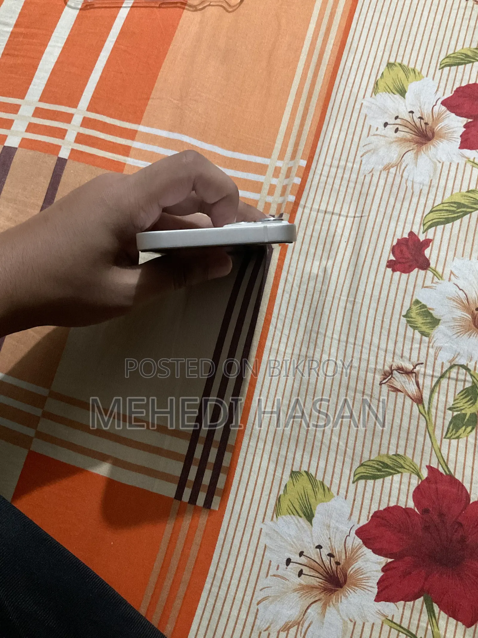 অ্যাপল আইফোন ১৩ ১২৮ জিবি সাদা