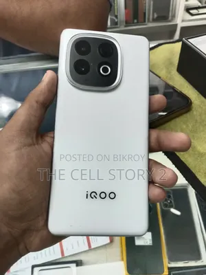 iQOO Z10 256 GB White