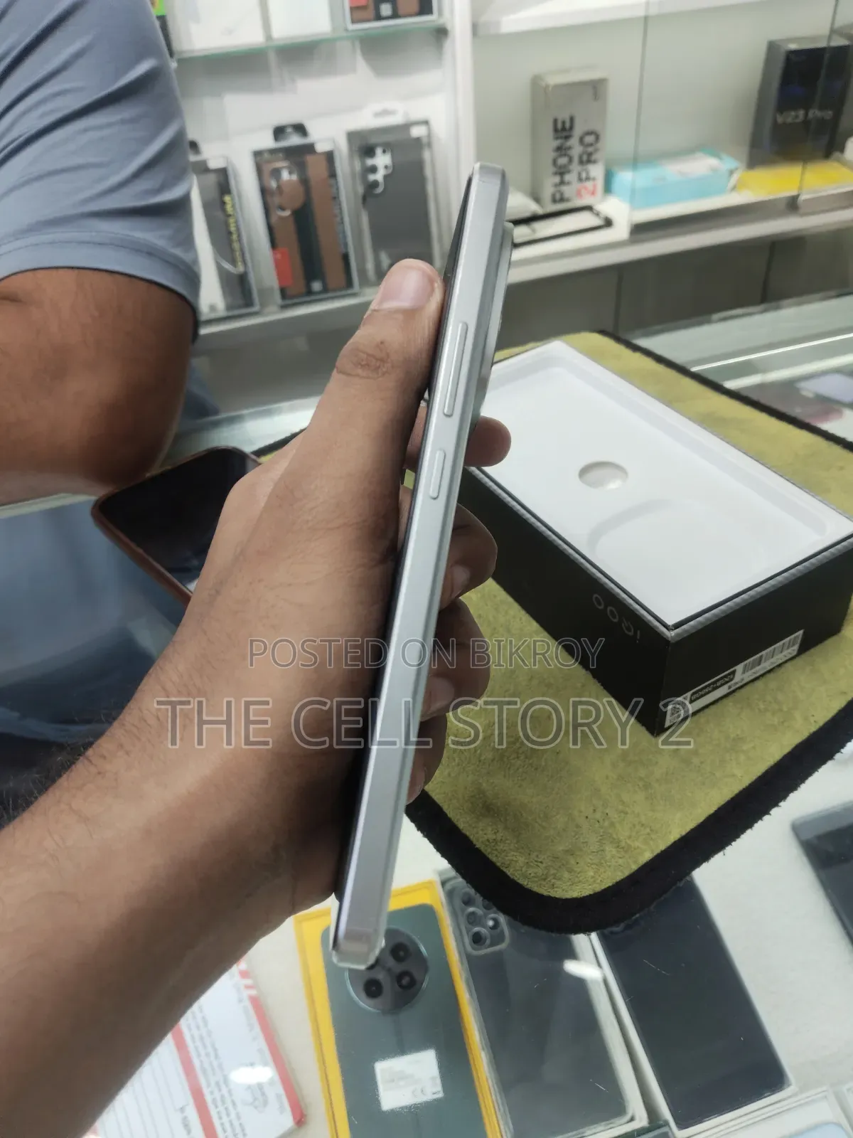 iQOO Z10 256 GB White