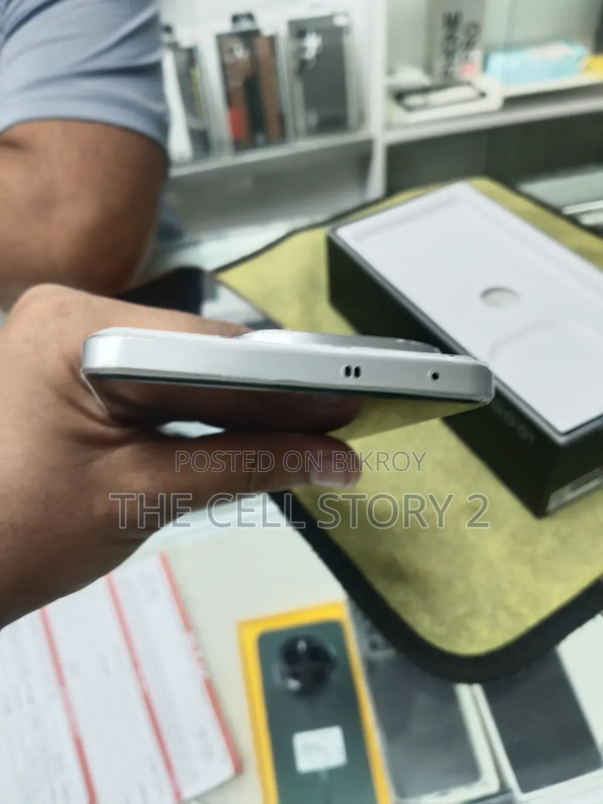 iQOO Z10 256 GB White