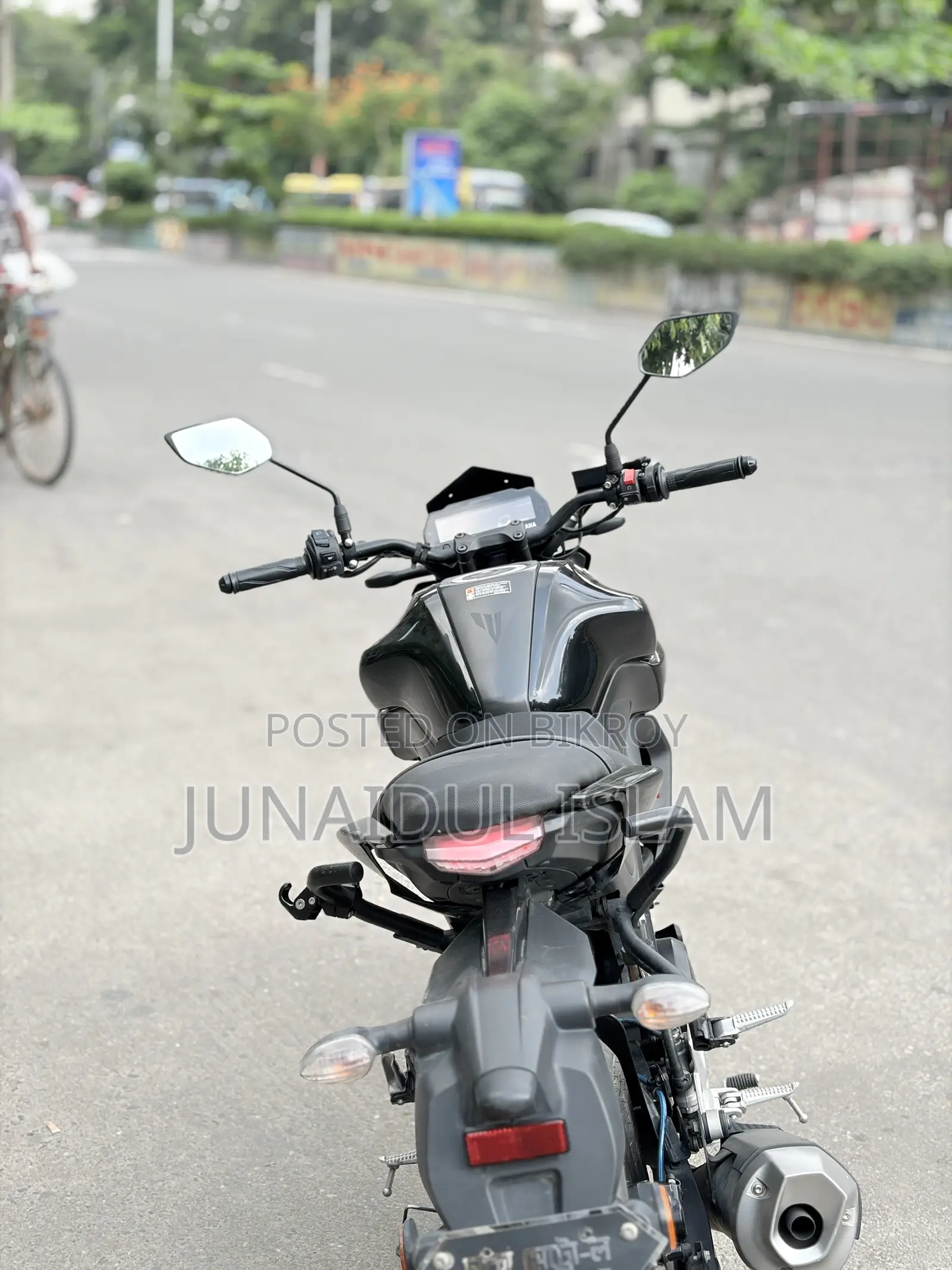 মোটরসাইকেল ২০২৫ কালো
