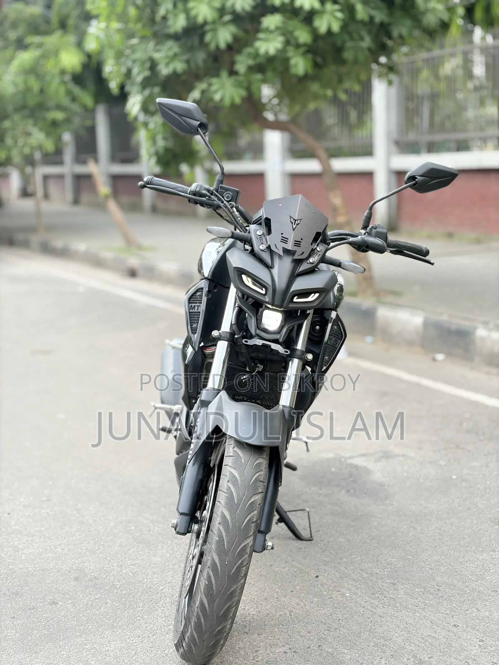 মোটরসাইকেল ২০২৫ কালো