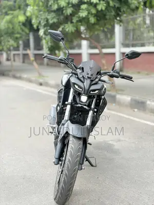 মোটরসাইকেল ২০২৫ কালো