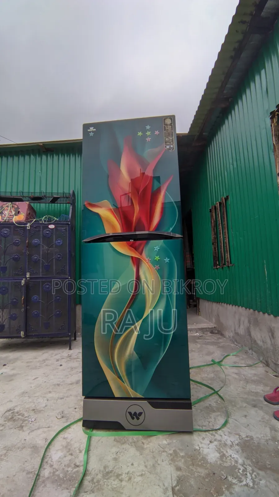 এই ফ্রিজটা বিক্রি করা হবে শুধুমাত্র একবার লাইন দিয়ে চেক করা হয়েছে