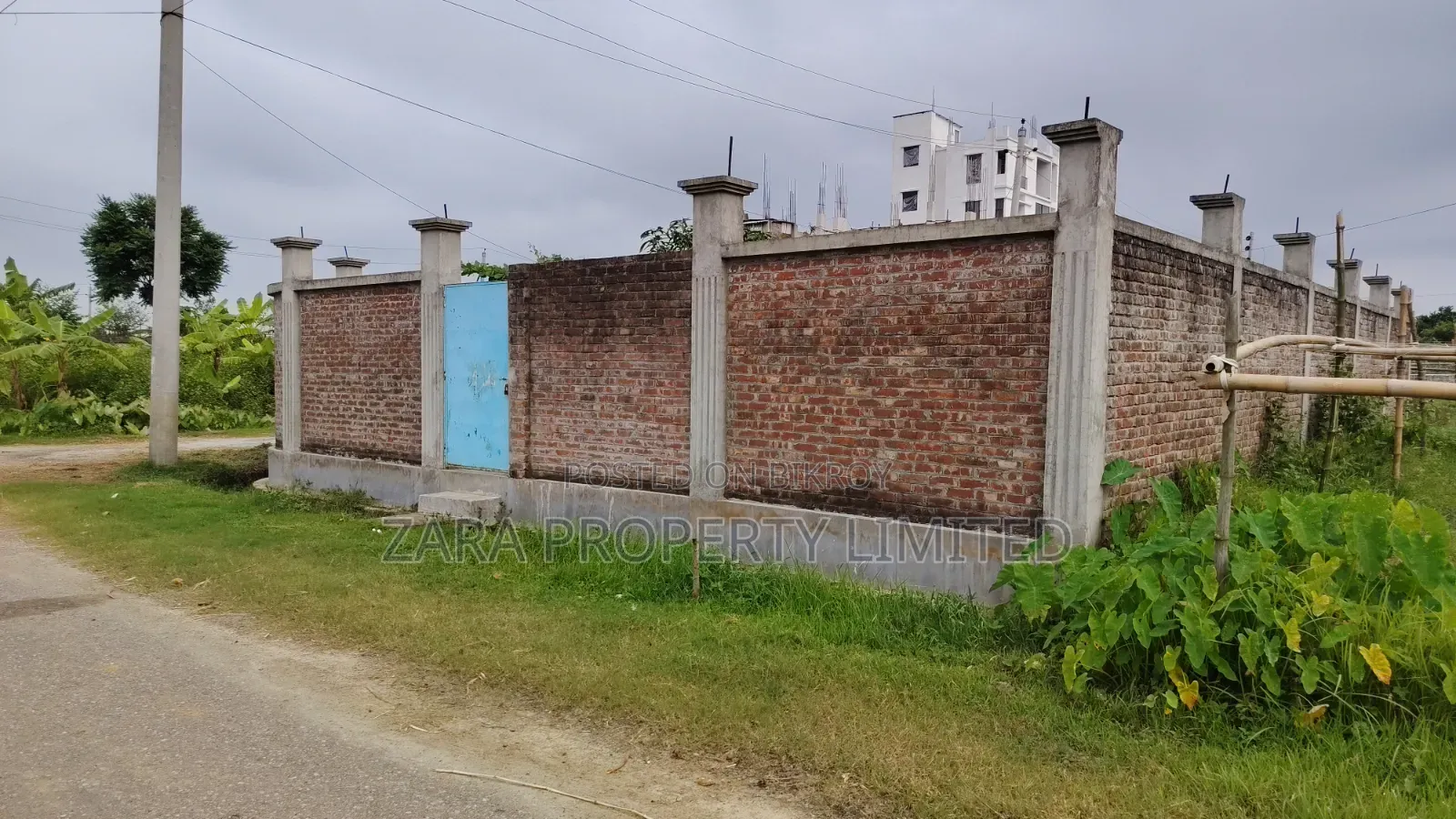 3 Katha plot for urgent need in 300 Feet Road sector.