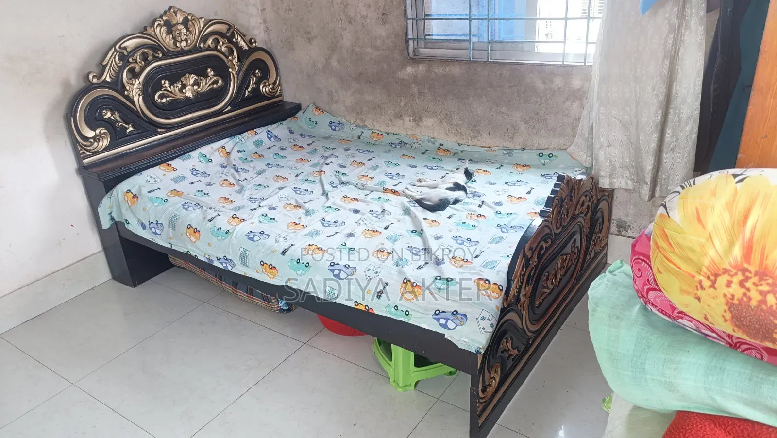 Teak wood bed