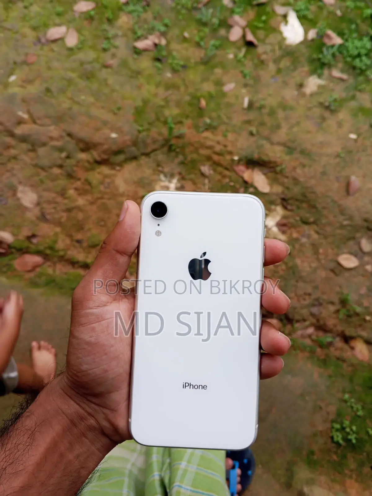 Apple iPhone XR 64 GB White