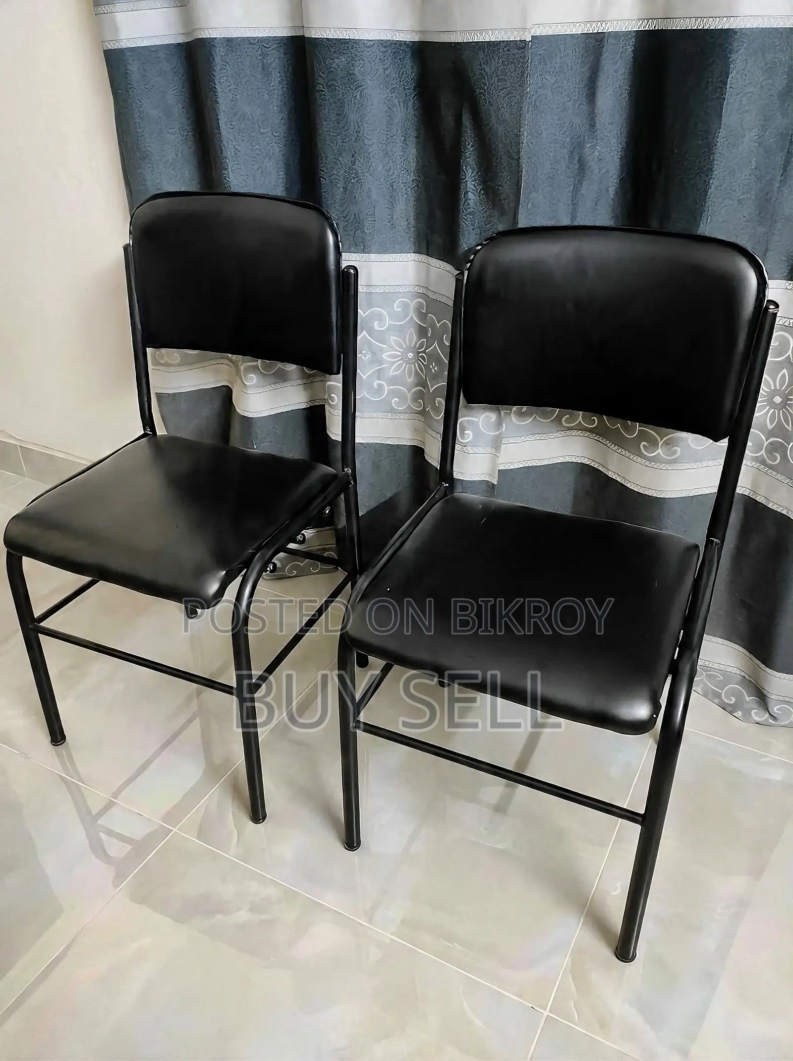 সাকুরা চেয়ার