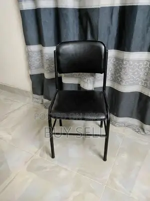 সাকুরা চেয়ার