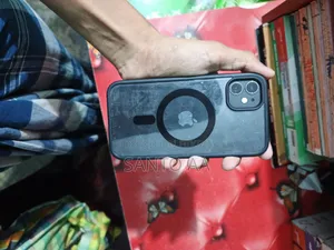 অ্যাপল আইফোন ১১ ১২৮ জিবি ব্ল্যাক