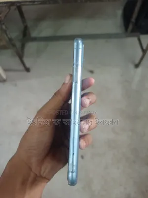 অ্যাপল আইফোন এক্সআর ৬৪ জিবি